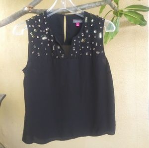 Vince Camuto sleeveless V neck top